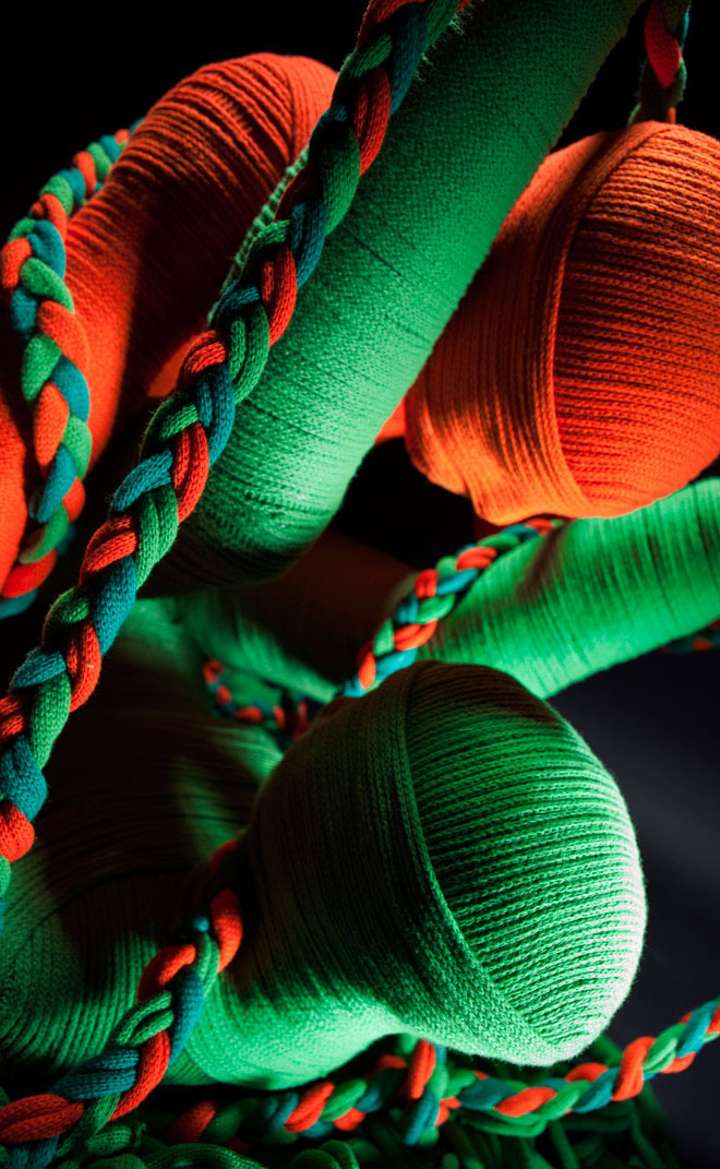benetton-yatzer-lana-sutra-erik-ravelo-wool-sculpture